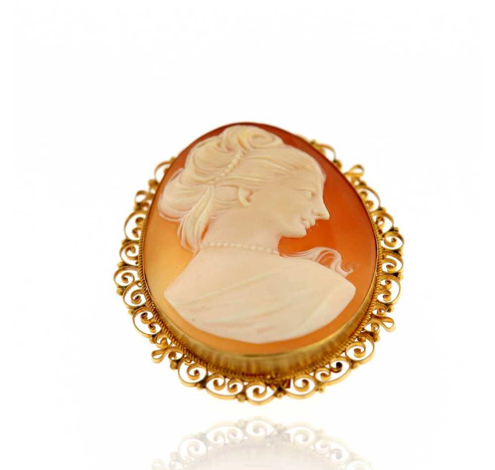 Cameo on Rose Gold