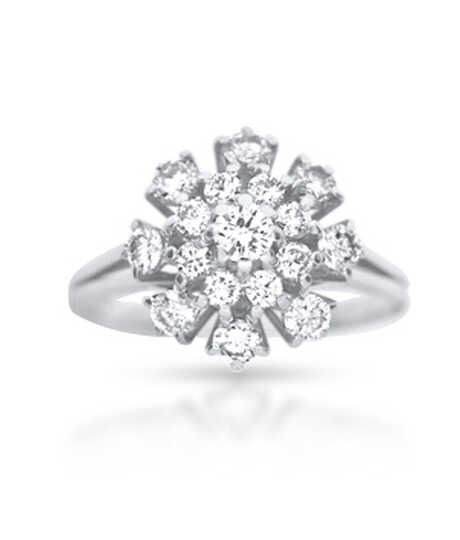 Witgouden ring met solitaire en entourage in 2 rijen met 17 diamanten