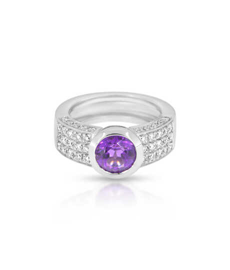 Witgouden ring 18 kt met amethyst en briljanten