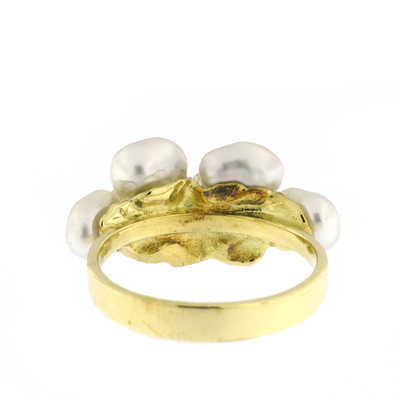 Geelgouden ring met Biwa parels en  briljant