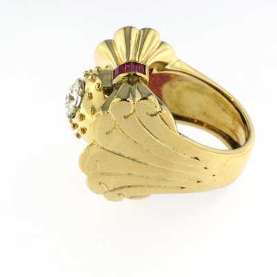 Geelgouden vintage ring met briljant en robijnen