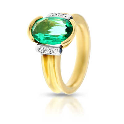 Emerald green Em Bra Oval 2.72 ct 0.10