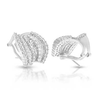 White gold earrings with brilliants and diamond baguettes