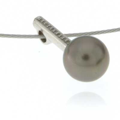 White gold necklace with pendant Tahiti pearl