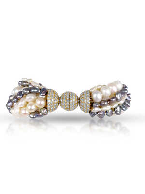 Bracelet with 9 rows of white and grey pearls finished with yellow gold lock