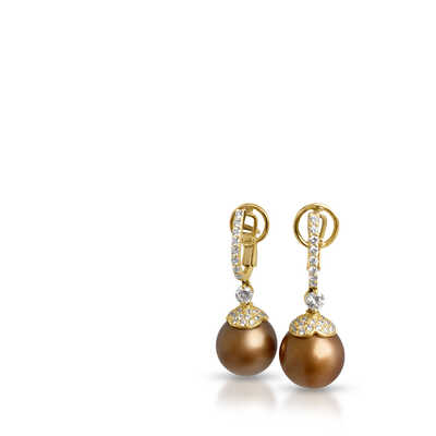Yellow gold earrings with diamonds and decorated with bronze Tahitian pearls