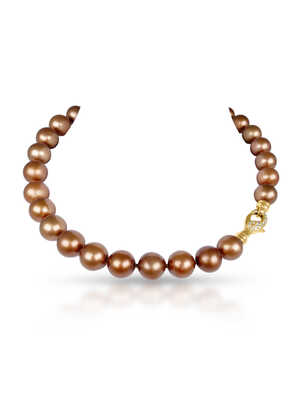 Necklace with 29 round Tahitian pearls and yellow gold clasp set with diamonds