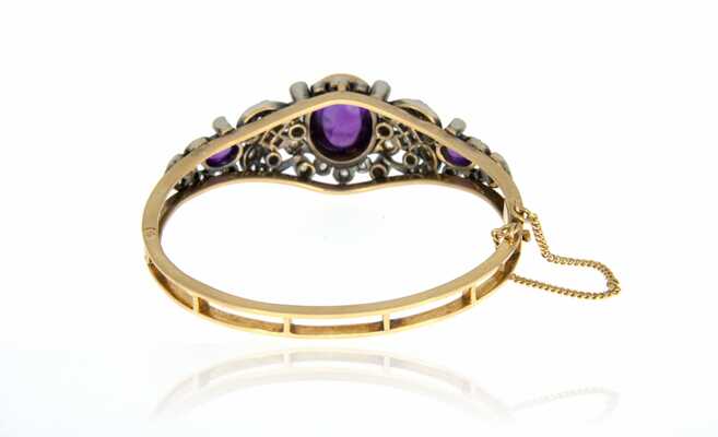 Rose gold antique bracelet decorated with amethysts and diamonds in silver setting