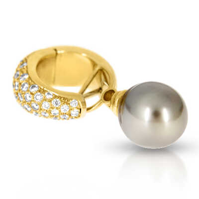 Earrings clips in yellow gold set with diamonds and decorated with tahiti pearls