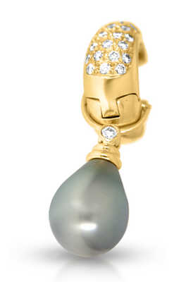 Earrings clips in yellow gold set with diamonds and decorated with tahiti pearls