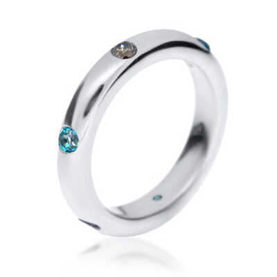 Adolfo Courrier ring in witgoud met 6 diamanten