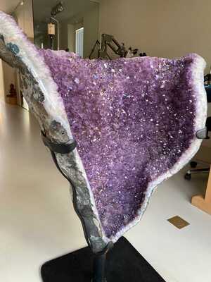 Amethiste Gem 66.1 kg 'V'
