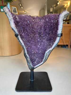 Amethiste Gem 66.1 kg 'V'