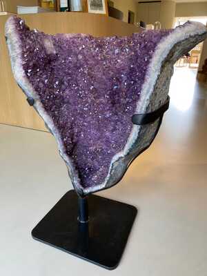 Amethiste Gem 66.1 kg 'V'
