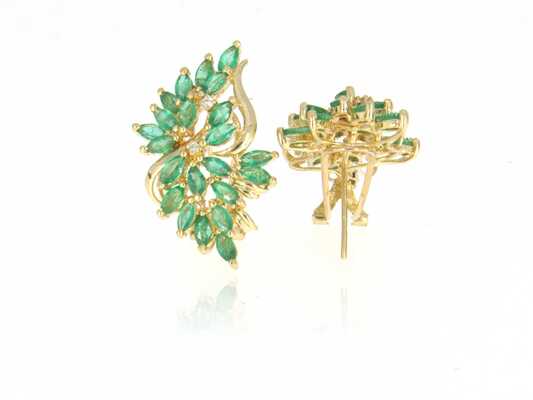 Yellow gold ear clips/tige with emerald marquises