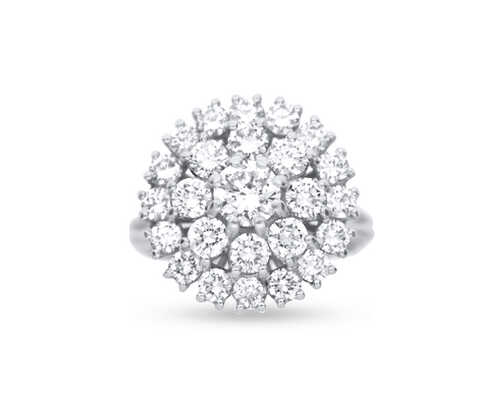 Ring in white gold with solitaire and entourage in 2 rows with 25 diamonds