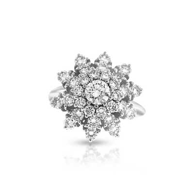 Flower-shaped white gold  ring with brilliants