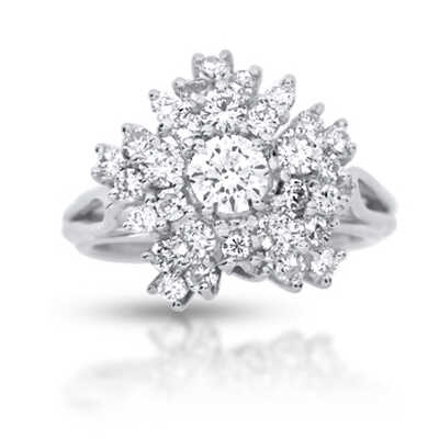 Ring in white gold with solitaire and entourage in flower shape