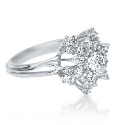 Ring in white gold with solitaire and entourage in flower shape