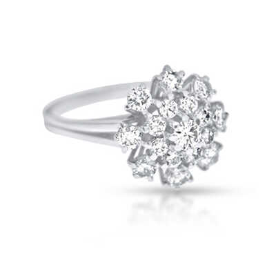 Ring in white gold with solitaire and entourage in 2 rows with 17 diamonds