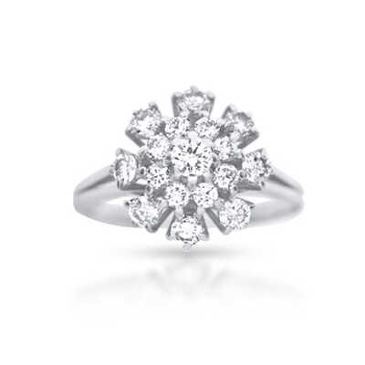 Ring in white gold with solitaire and entourage in 2 rows with 17 diamonds