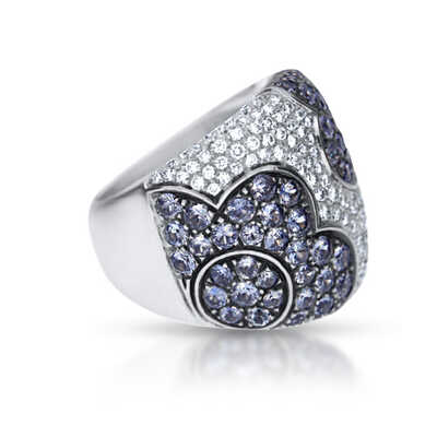 Pasquale Bruni ring in white gold with diamonds and blue sapphires