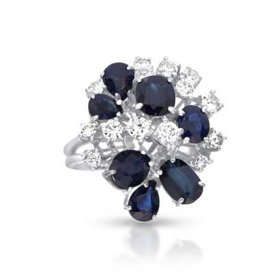 Ring in white gold decorated with a bouquet of 7 dark blue sapphires and 14 diamonds
