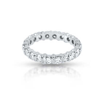 Ring in white gold with 19 brilliants