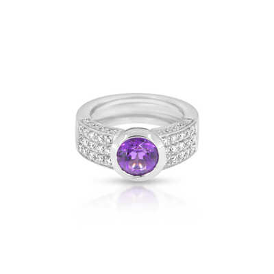 White gold ring 18 kt with amethyst and brilliants