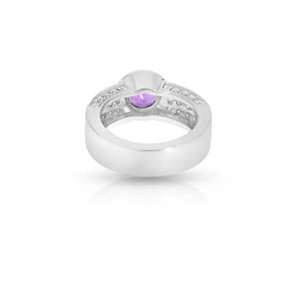 White gold ring 18 kt with amethyst and brilliants