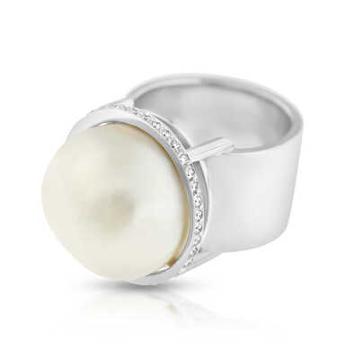 White gold ring met South-Sea pearl