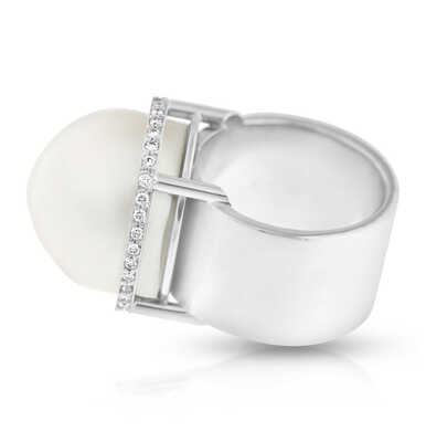 White gold ring met South-Sea pearl