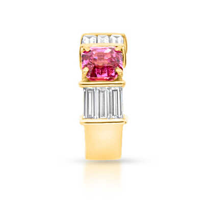 Art Deco ring in yellow gold with pink sapphire and baguettes