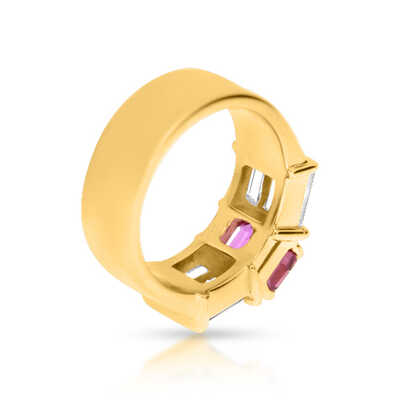 Art Deco ring in yellow gold with pink sapphire and baguettes
