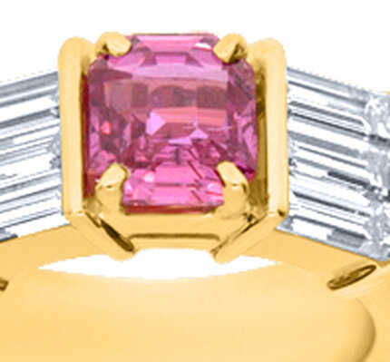 Art Deco ring in yellow gold with pink sapphire and baguettes