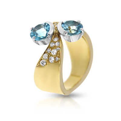 Toi et Moi yellow gold ring with topazes and diamonds