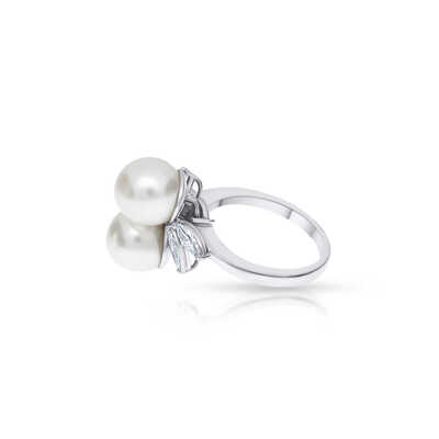 Platina ring met 2 Akoya parels en 4 diamanten