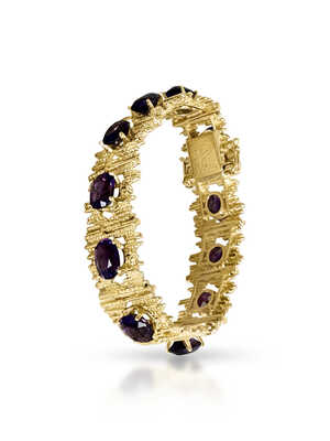 Yellow gold vintage bracelet with 11 oval amethysts