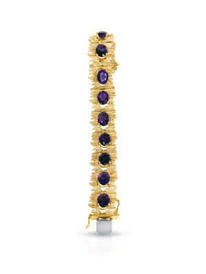 Yellow gold vintage bracelet with 11 oval amethysts